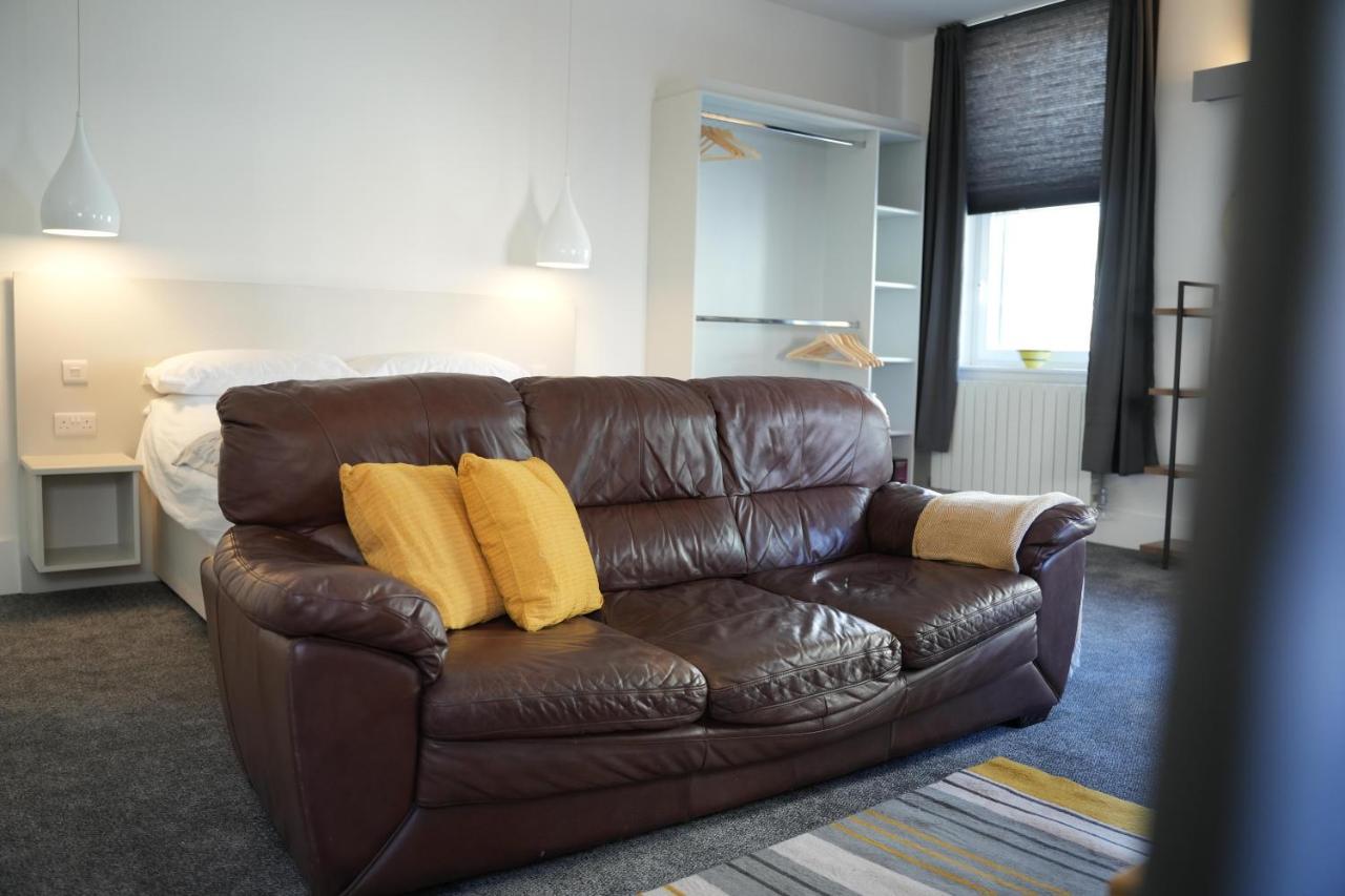 Gorgeous Comfortable Apartment On The High Street ميرثير تيدفيل المظهر الخارجي الصورة