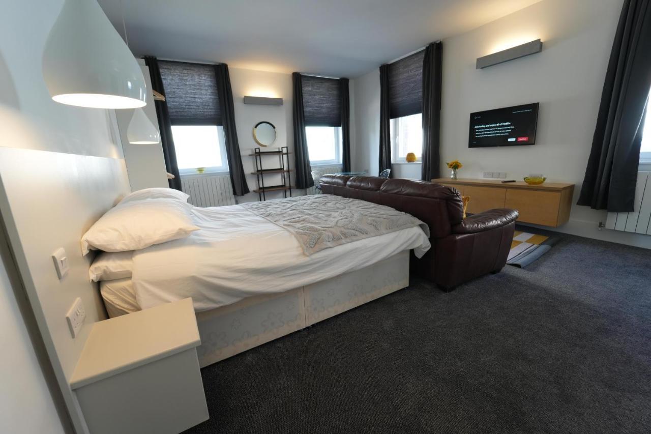 Gorgeous Comfortable Apartment On The High Street ميرثير تيدفيل المظهر الخارجي الصورة